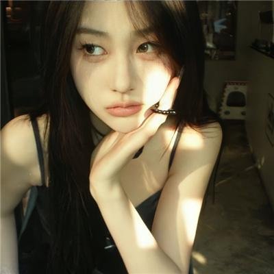 英谈女人